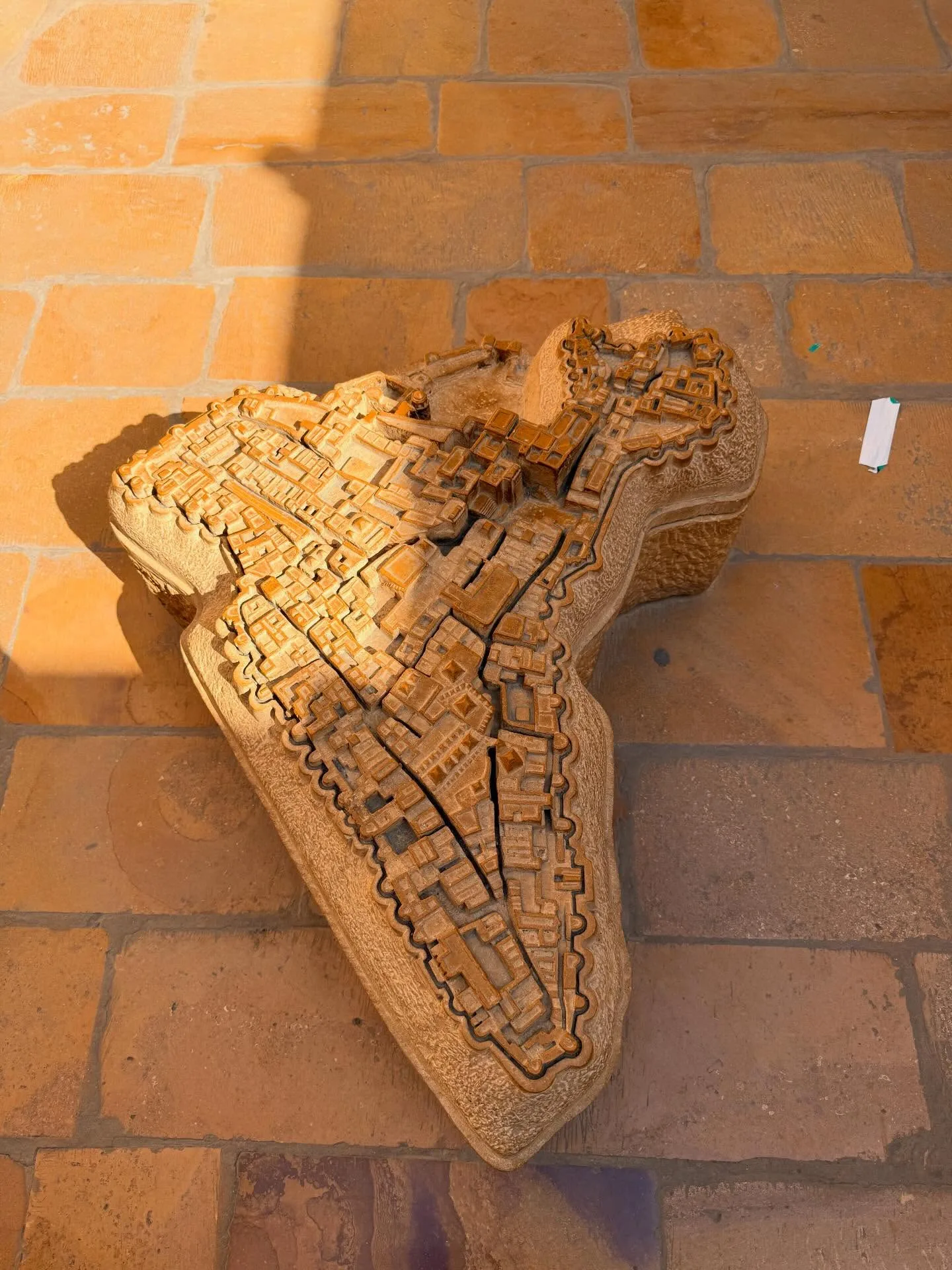 Family-friendly heritage courtyards and open bastions in Jaisalmer